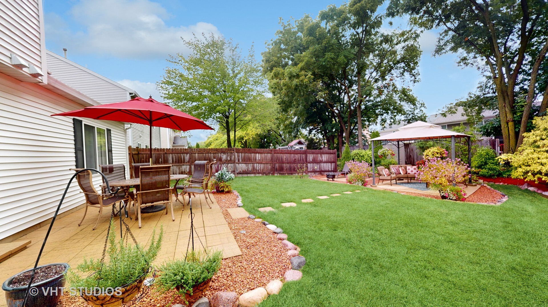 374 E Quaker Hollow Lane
