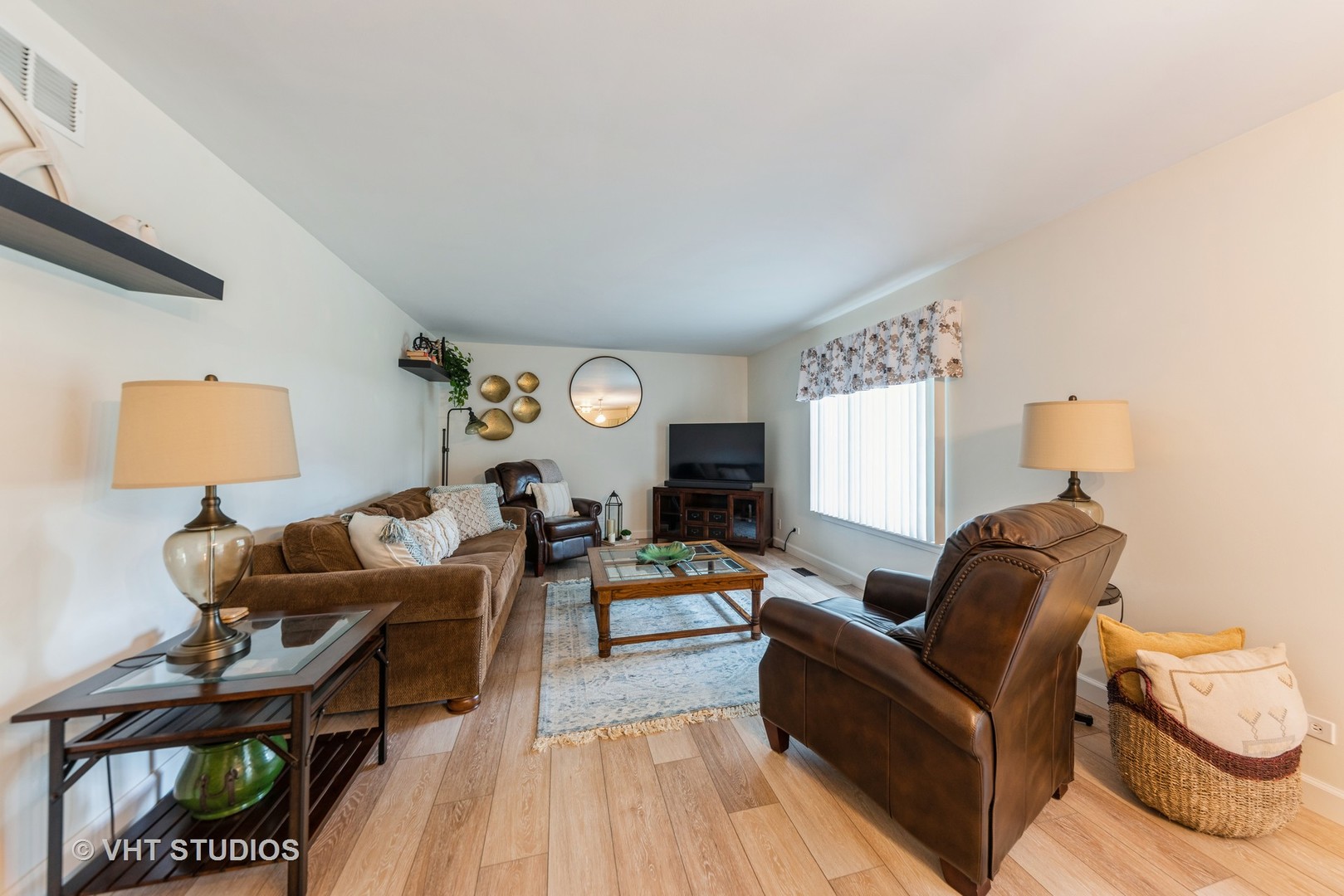 374 E Quaker Hollow Lane