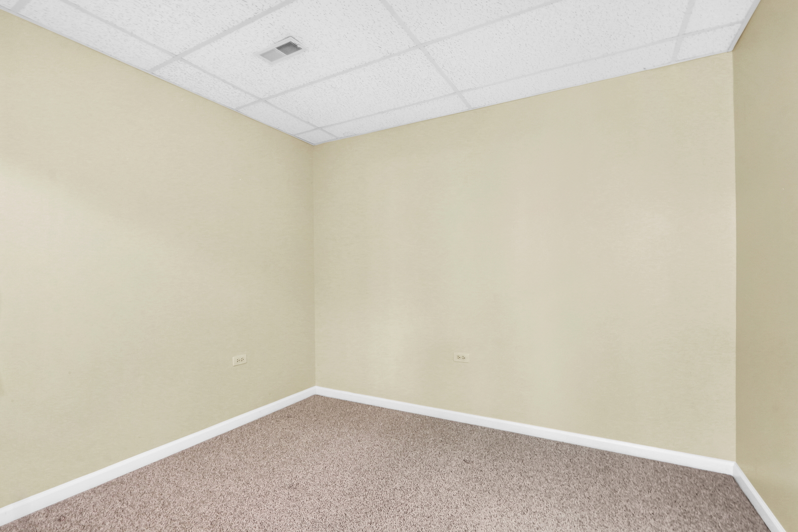 495 Old Walnut Circle