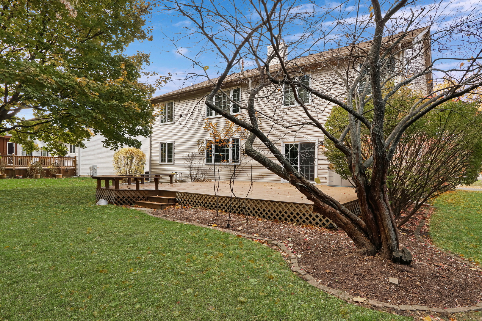 495 Old Walnut Circle