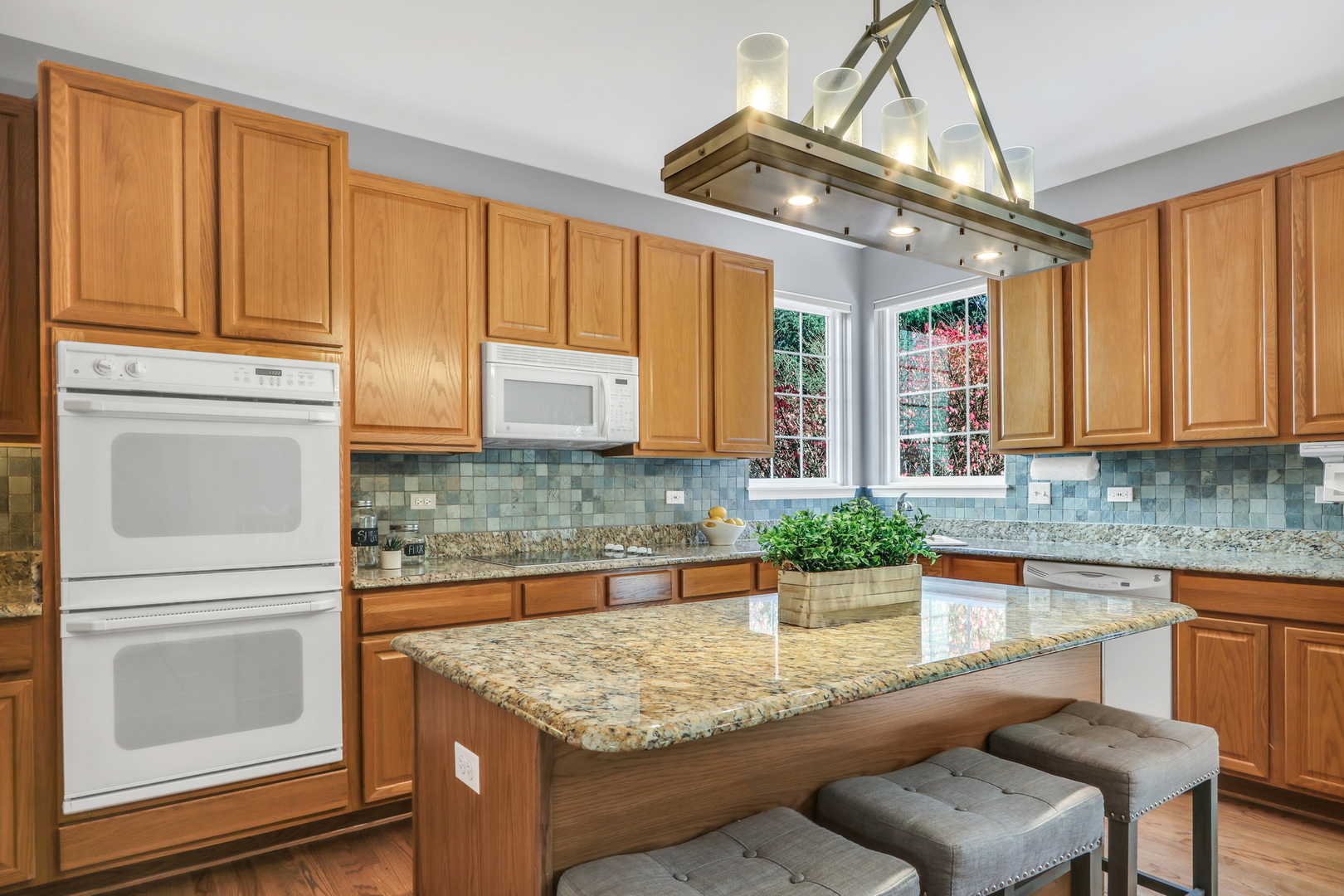 495 Old Walnut Circle