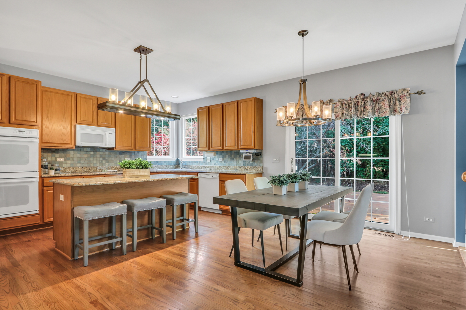 495 Old Walnut Circle