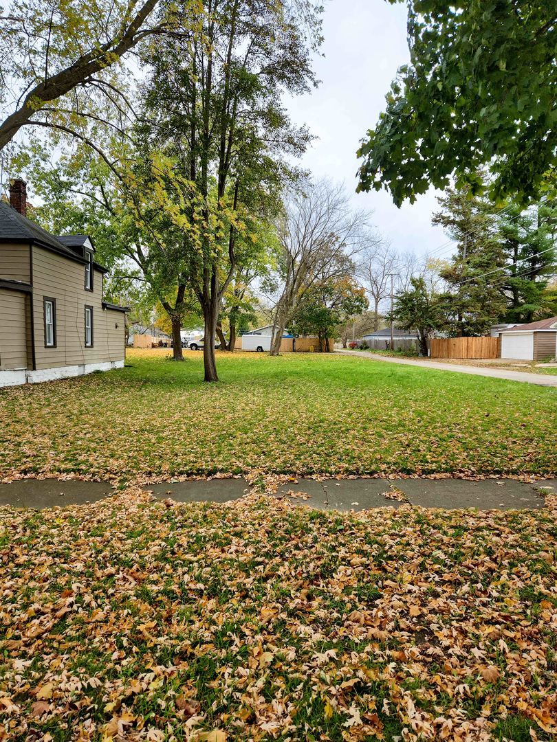 3212 EZRA Avenue