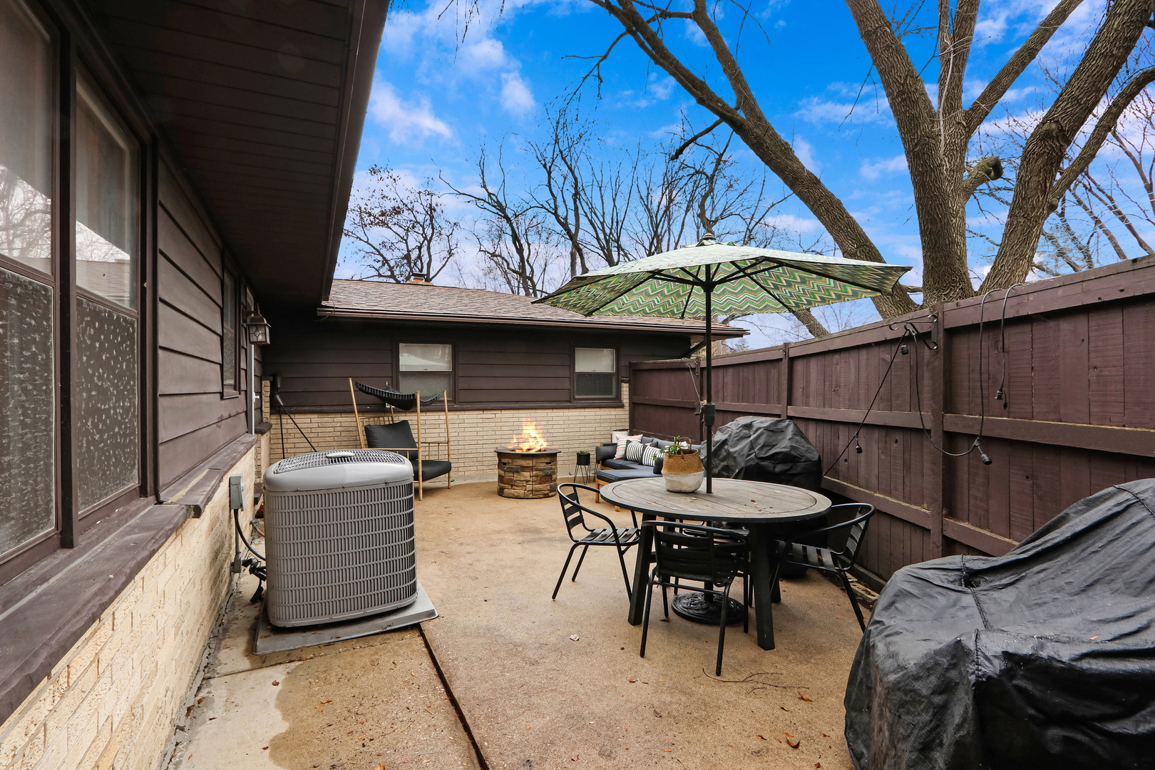 550 Dawes Street