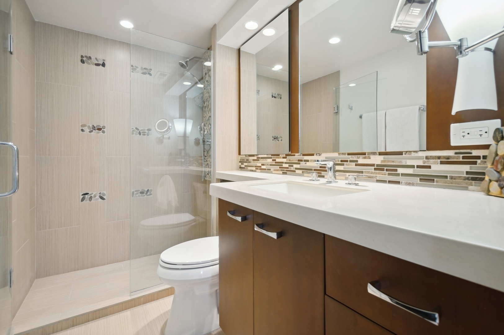 1550 N Lake Shore Drive Unit: 23B
