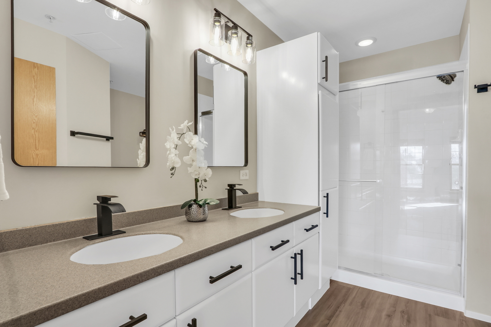 40 E Northwest Highway Unit: 217