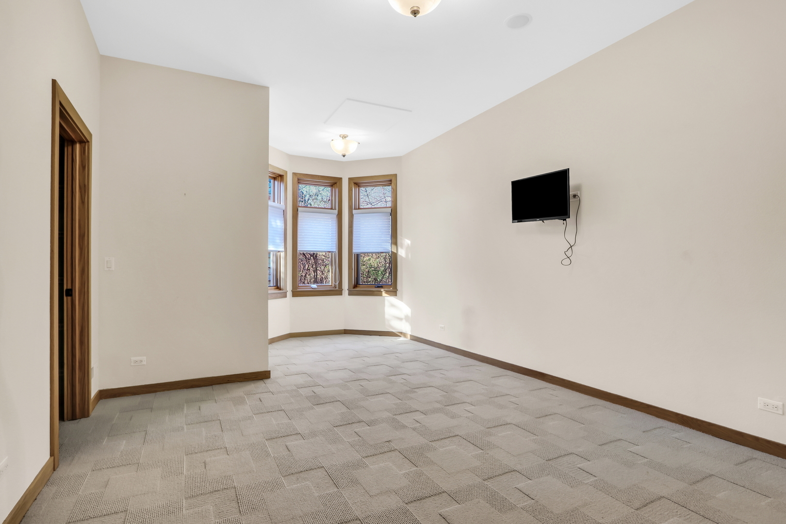 16126 Hill Grove Court