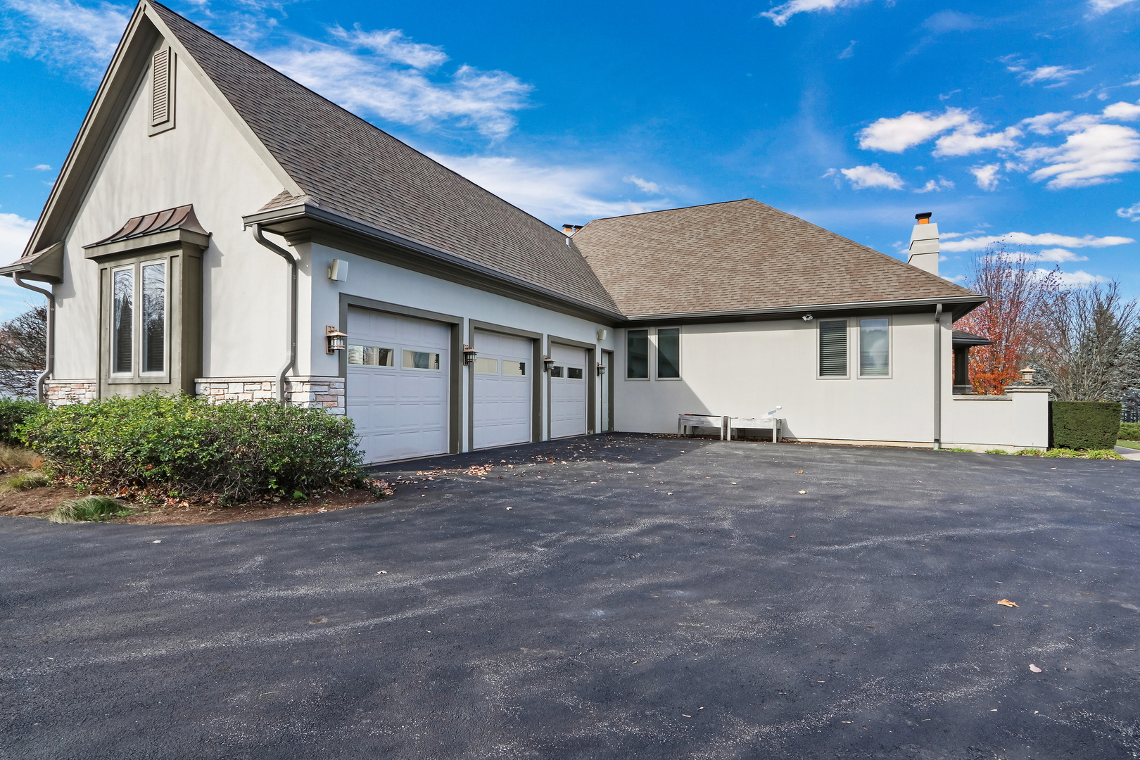 16126 Hill Grove Court