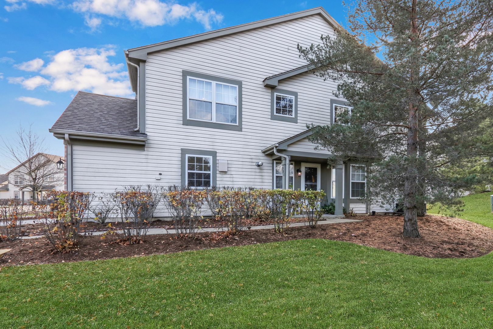 951 SUMAC Court Unit: 951