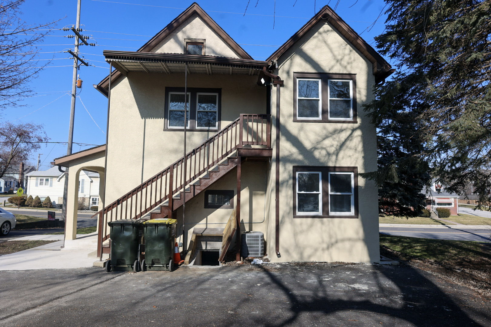 303 E Margaret Street
