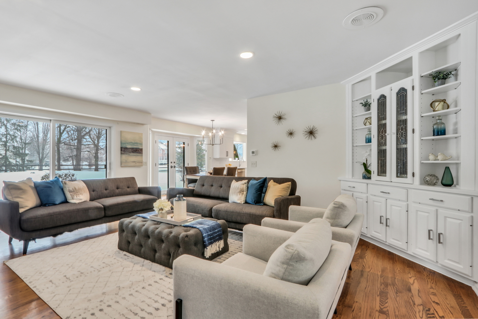5660 River Park Drive