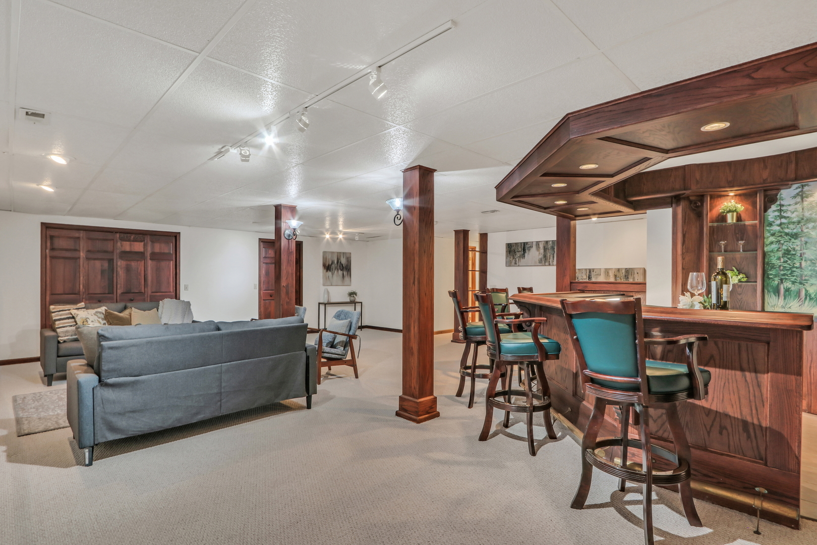 5660 River Park Drive