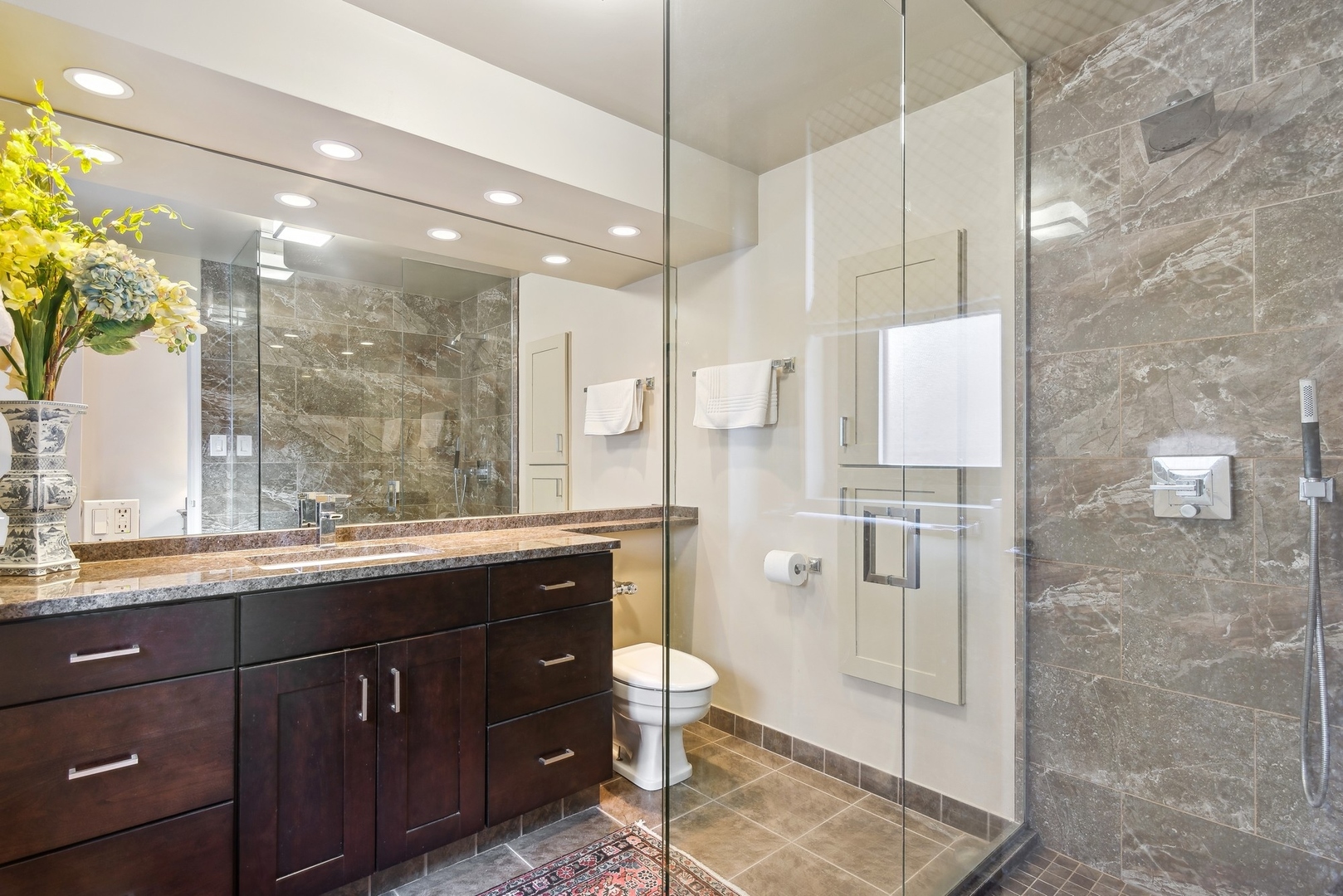 1335 N ASTOR Street Unit: 5B