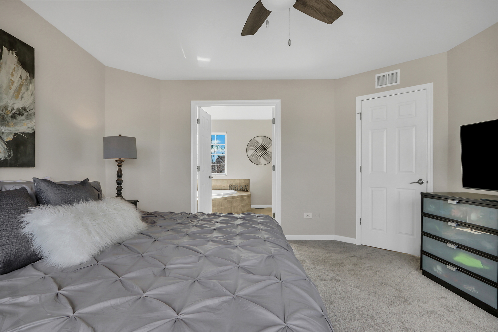2230 W Forest Cove Drive