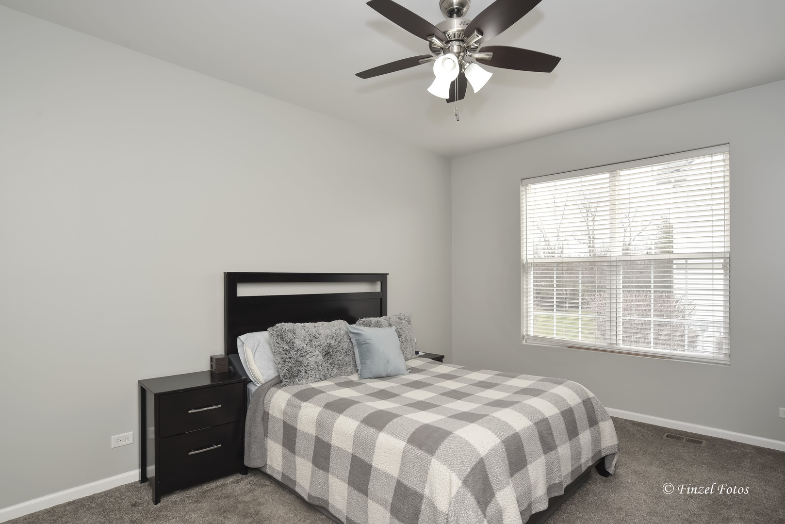 521 N Red Deer Road Unit: 521