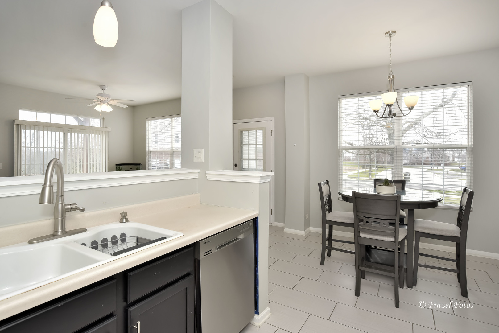 521 N Red Deer Road Unit: 521