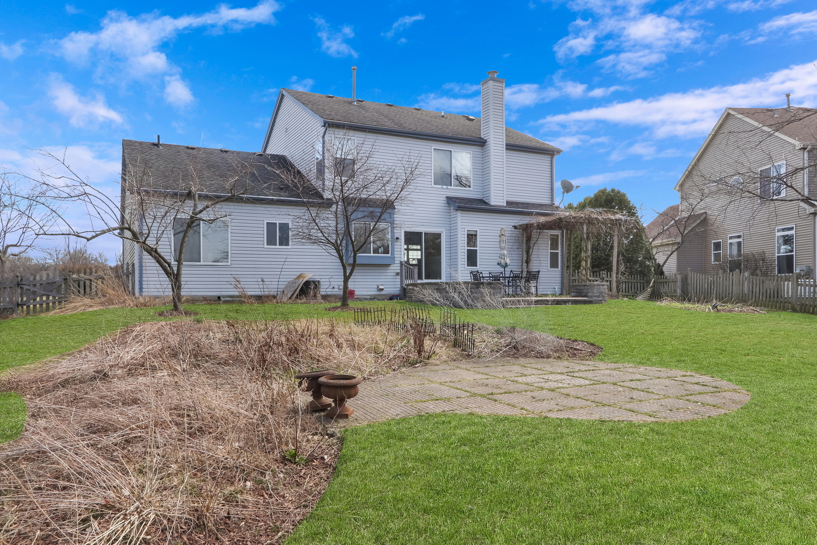 904 Ravinia Drive