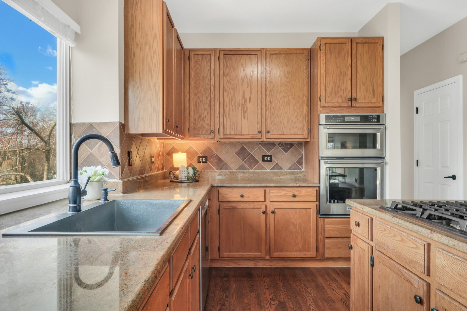 904 Ravinia Drive