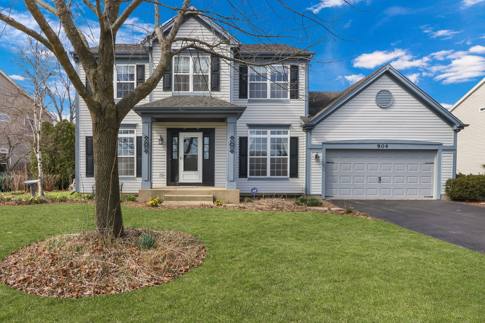 904 Ravinia Drive