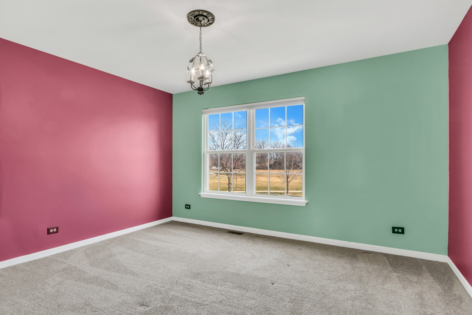 904 Ravinia Drive