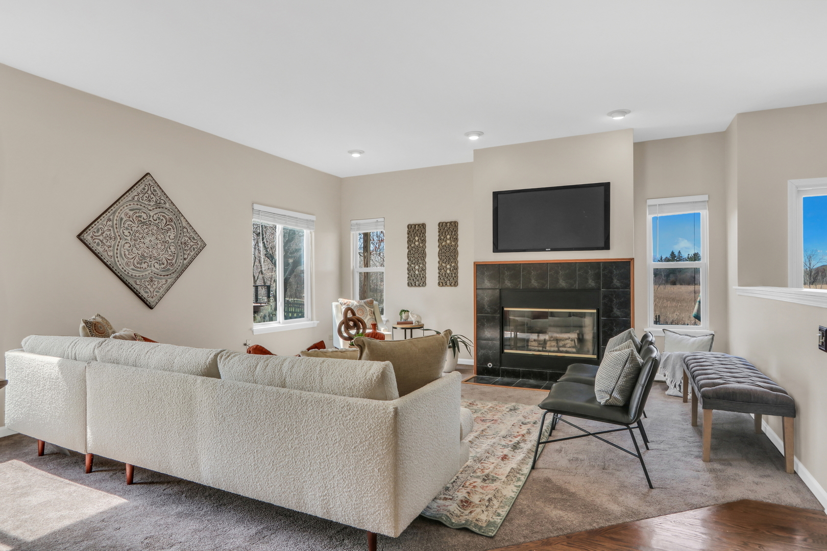 904 Ravinia Drive