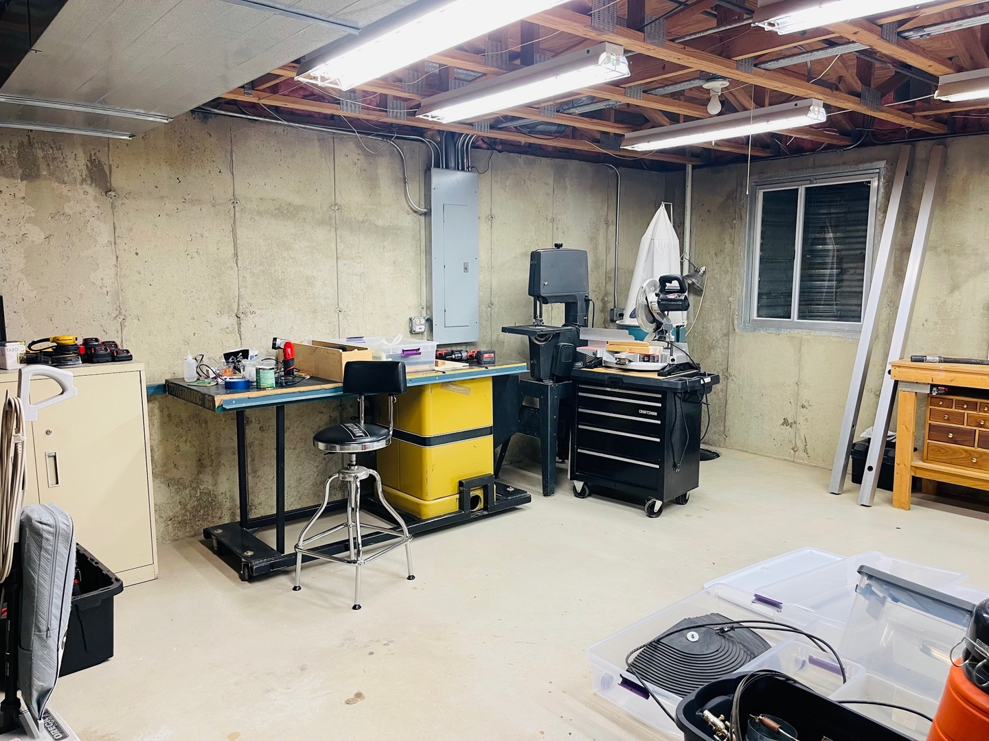 1061 Ravinia Drive