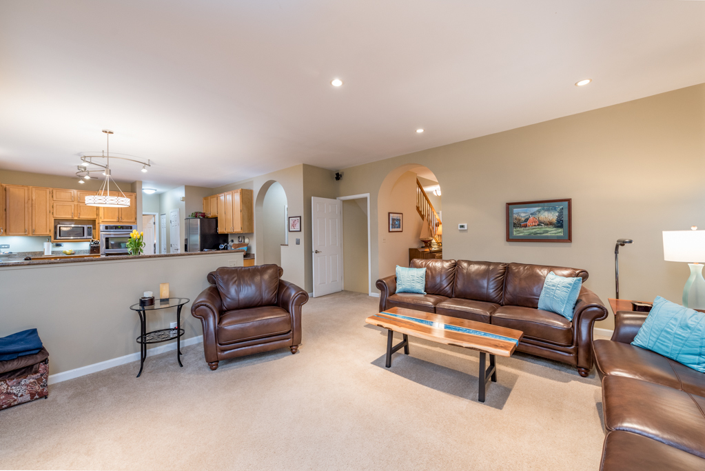 1061 Ravinia Drive