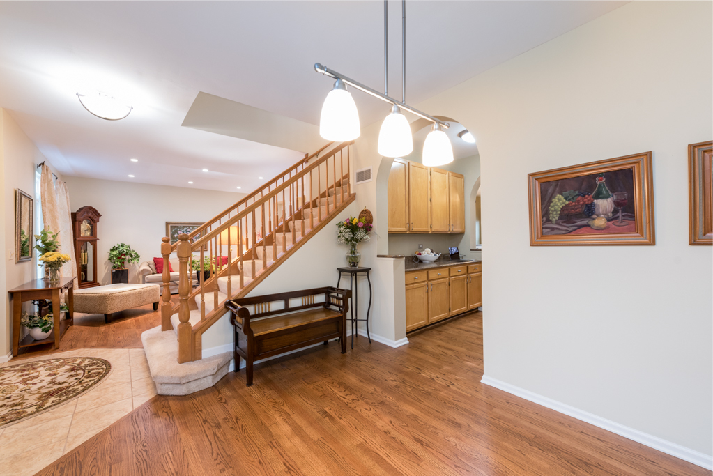 1061 Ravinia Drive
