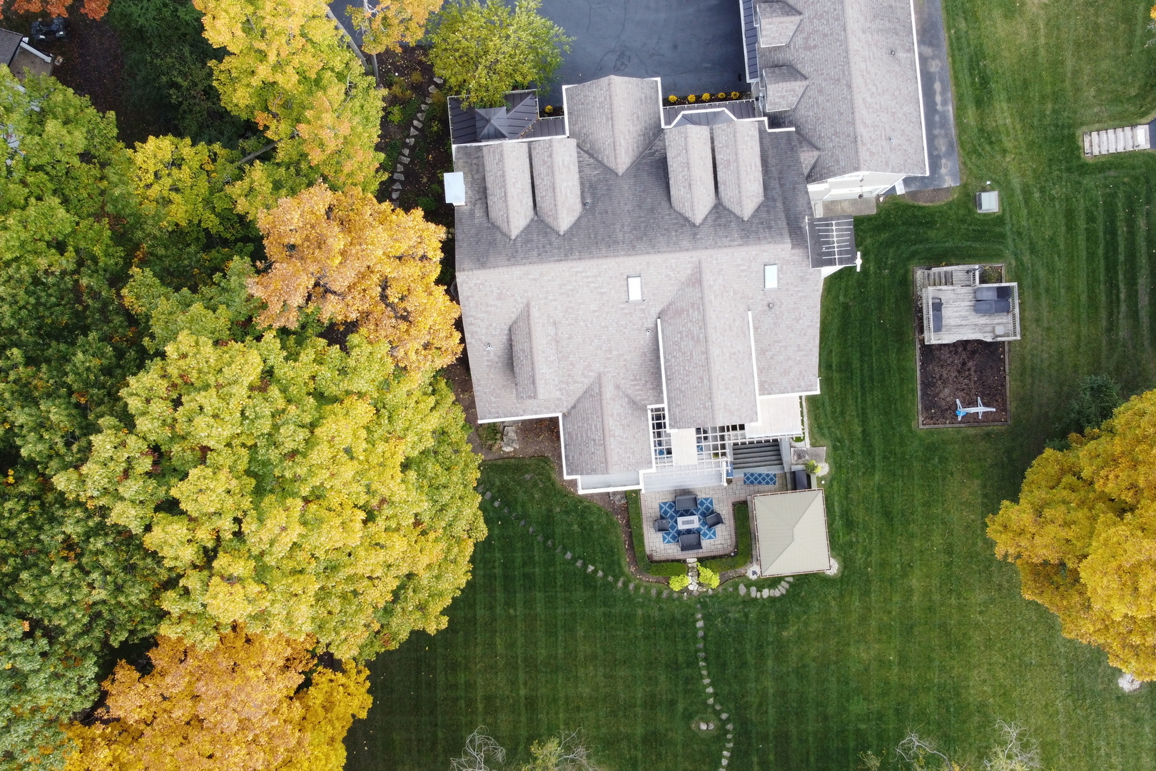 13357 W Greenview Drive