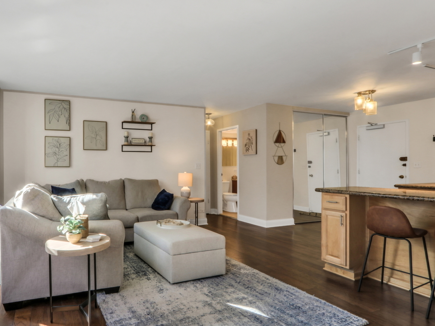 850 N DeWitt Place Unit: 9D