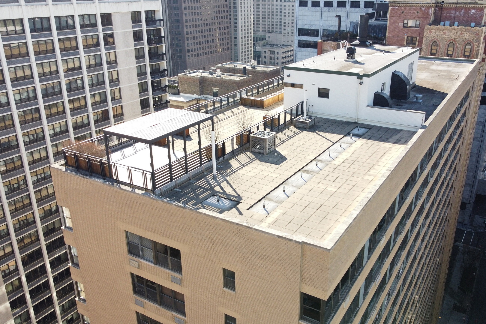 850 N DeWitt Place Unit: 9D