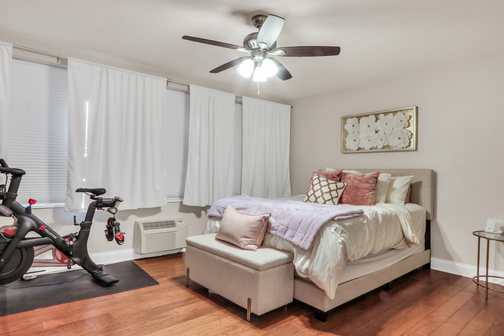 850 N DeWitt Place Unit: 9D