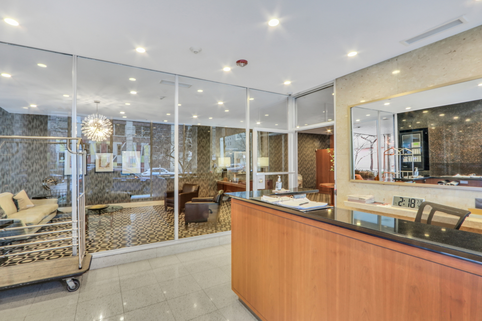 850 N DeWitt Place Unit: 9D