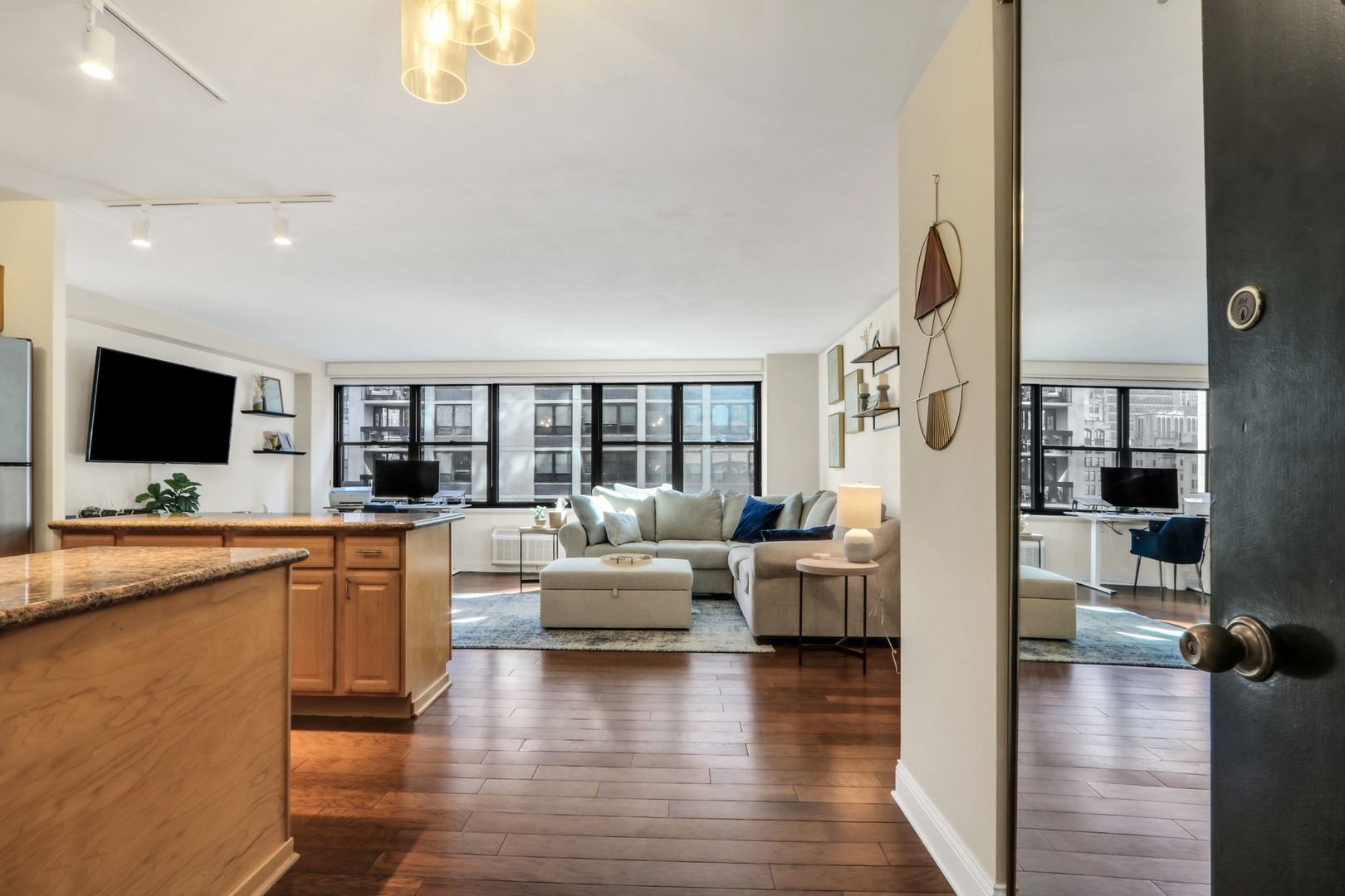 850 N DeWitt Place Unit: 9D