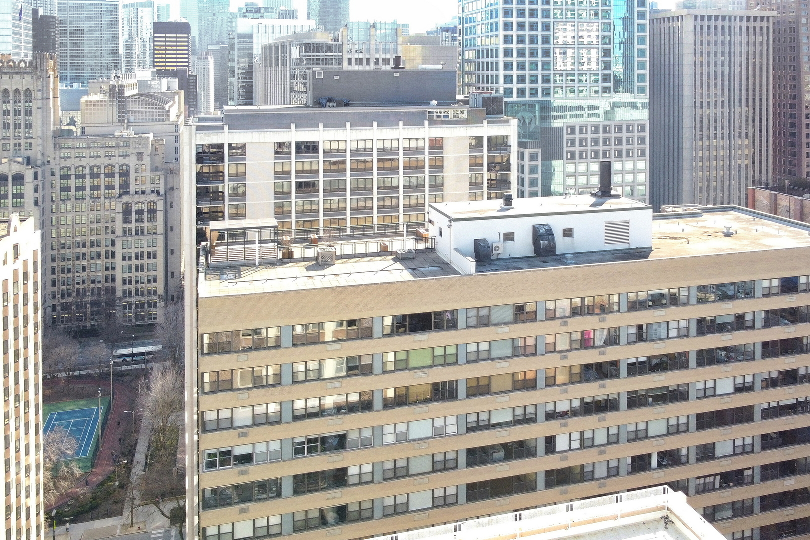 850 N DeWitt Place Unit: 9D