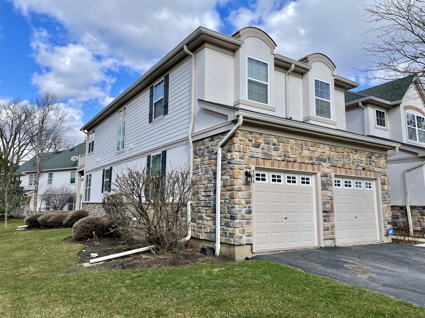 406 W Shadow Creek Drive Unit: 406