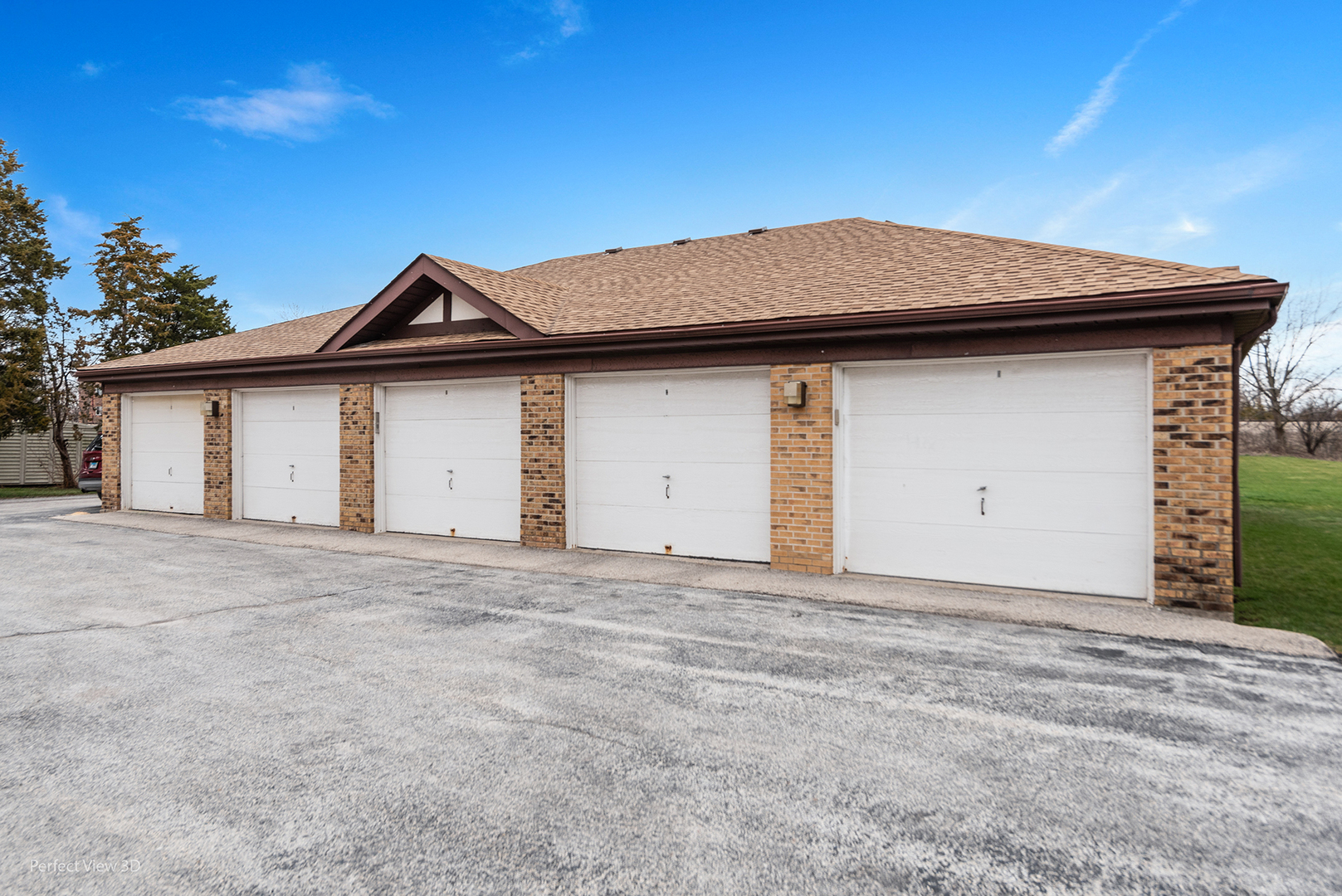 7171 175th Street Unit: 1A
