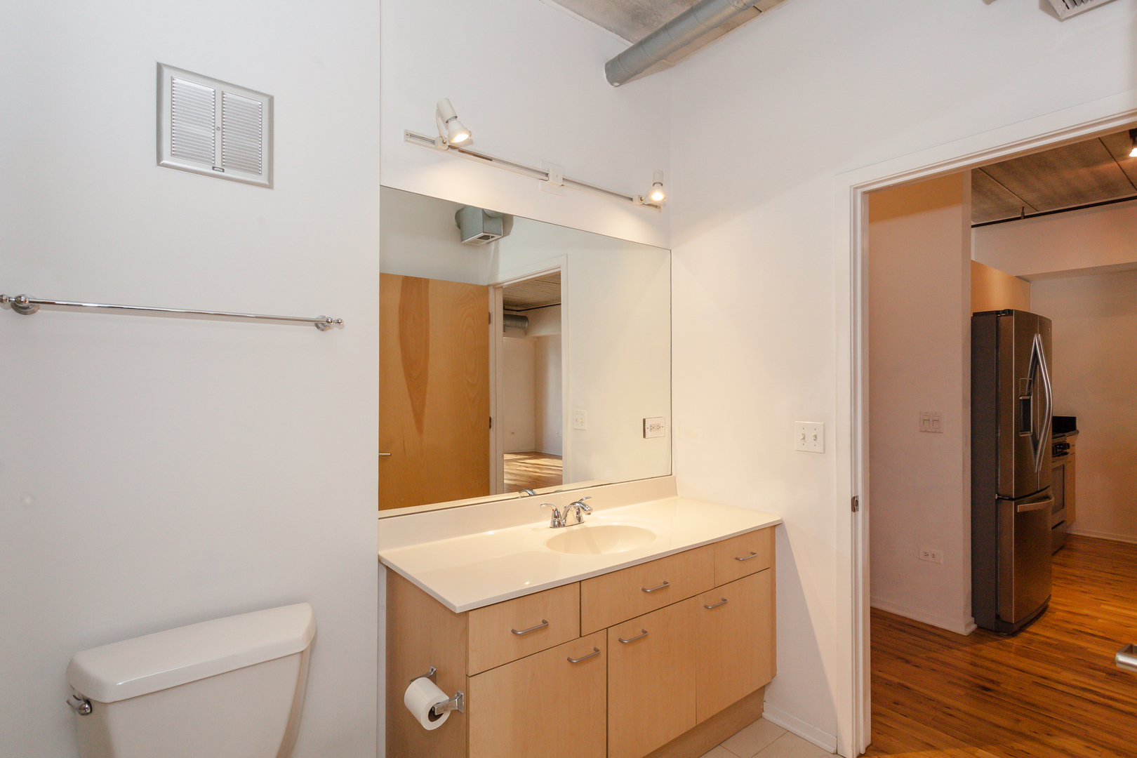 1440 S Michigan Avenue Unit: 220