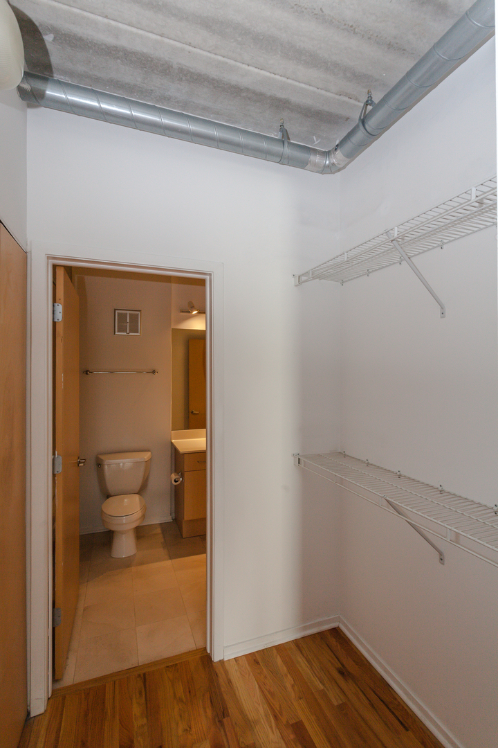 1440 S Michigan Avenue Unit: 220