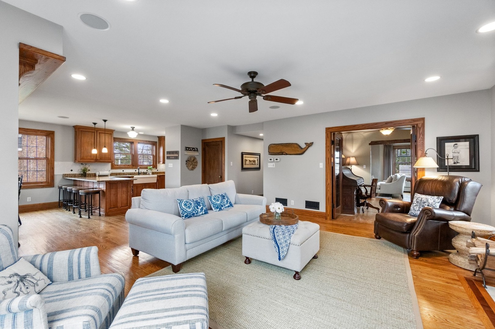 215 2nd Avenue