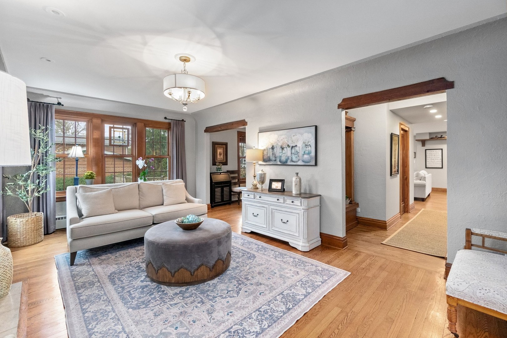 215 2nd Avenue