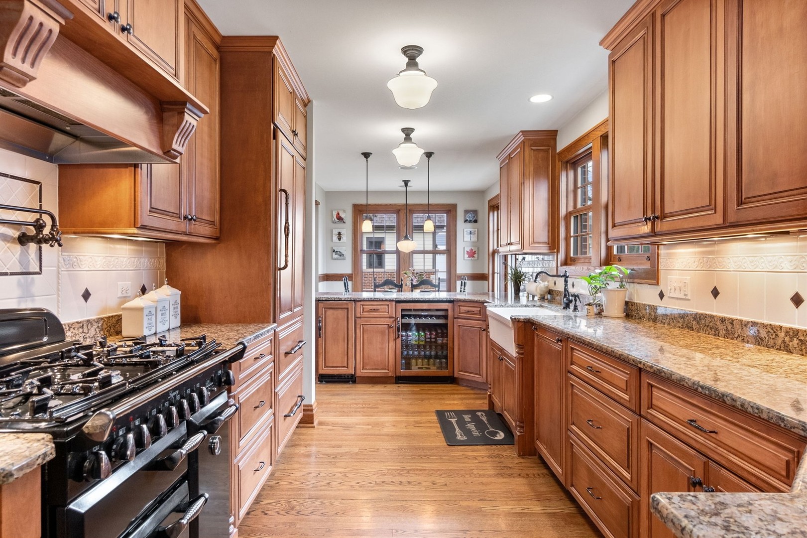215 2nd Avenue
