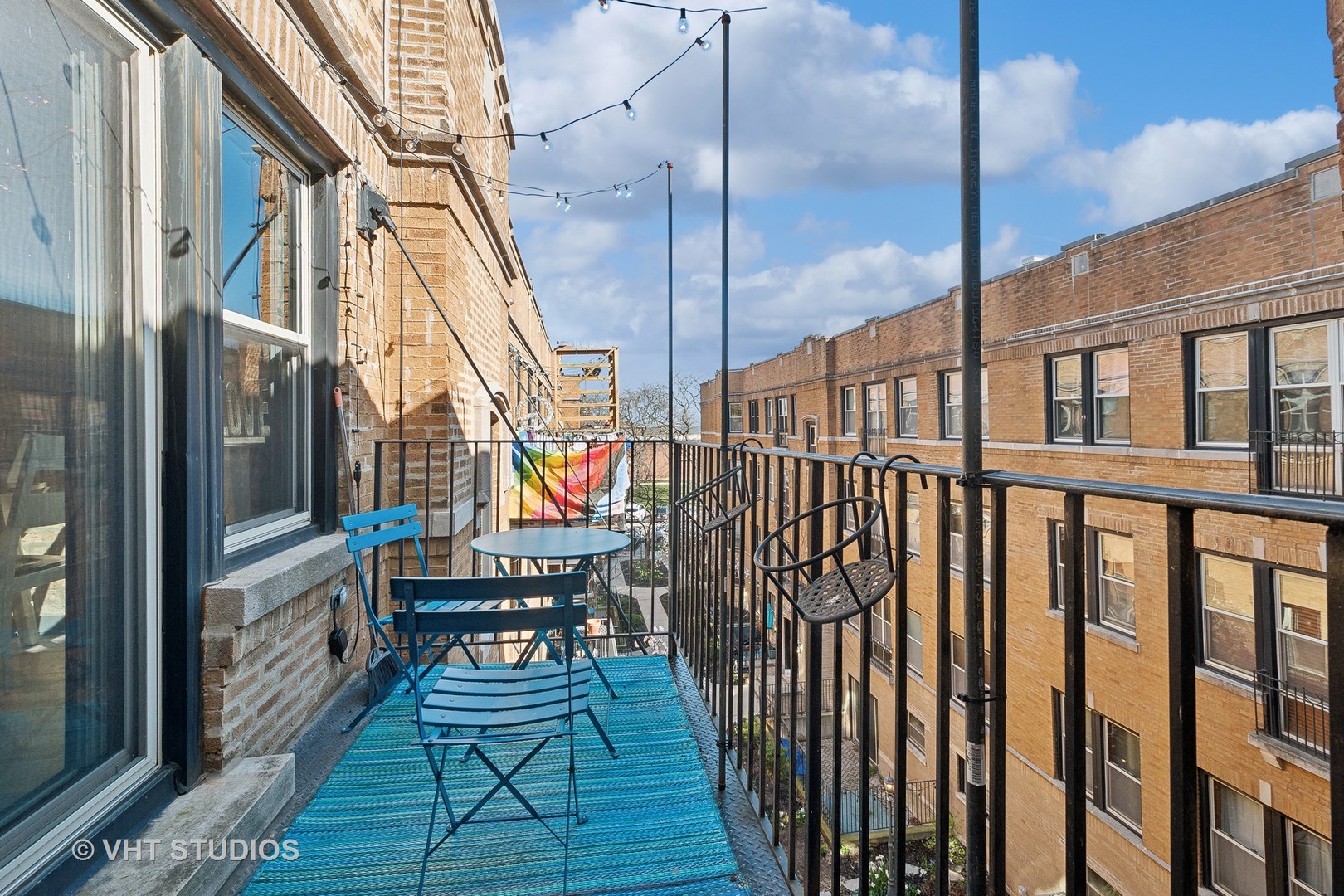 1227 W Greenleaf Avenue Unit: 3S