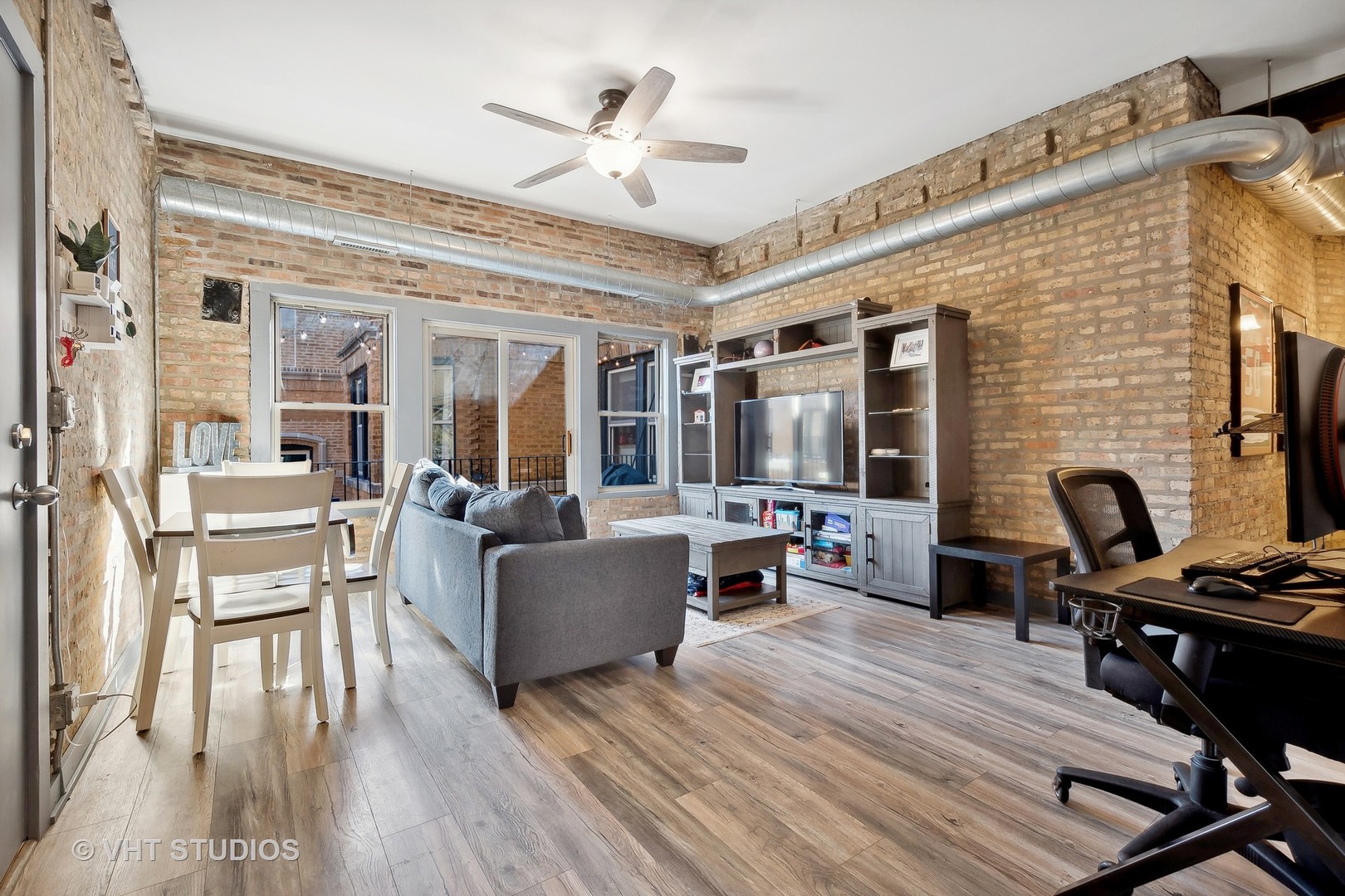 1227 W Greenleaf Avenue Unit: 3S