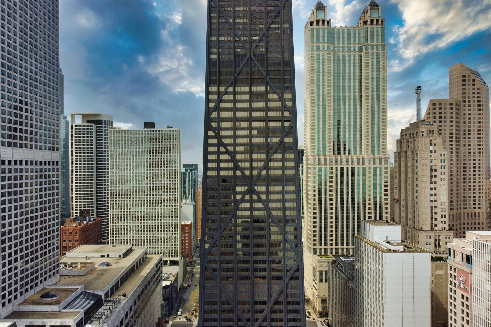 260 E Chestnut Street Unit: 1102