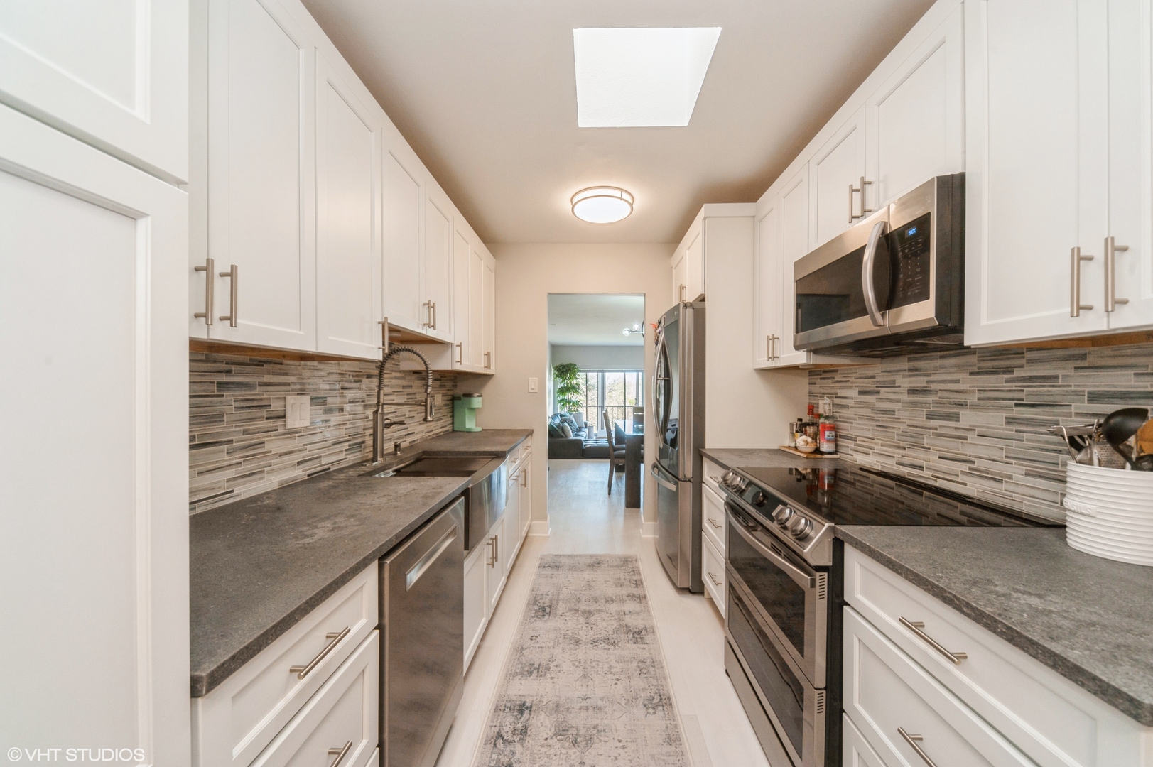 619 Glenview Avenue Unit: 404