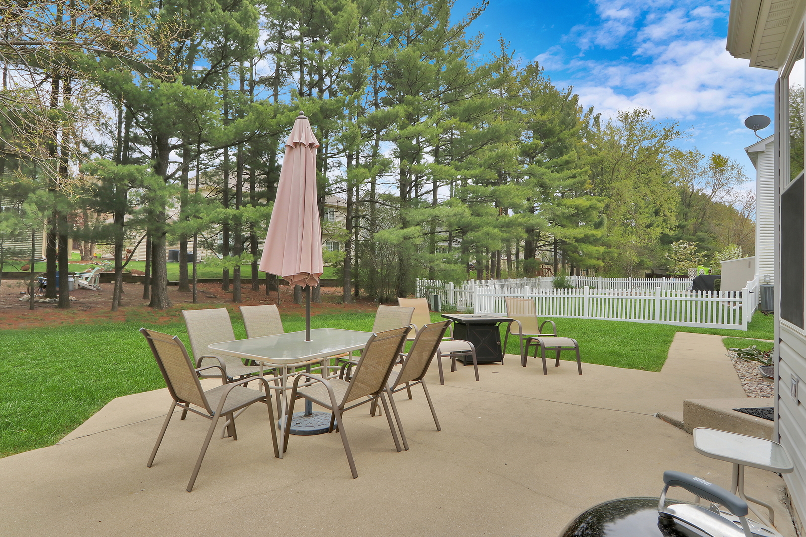 579 Old Walnut Circle