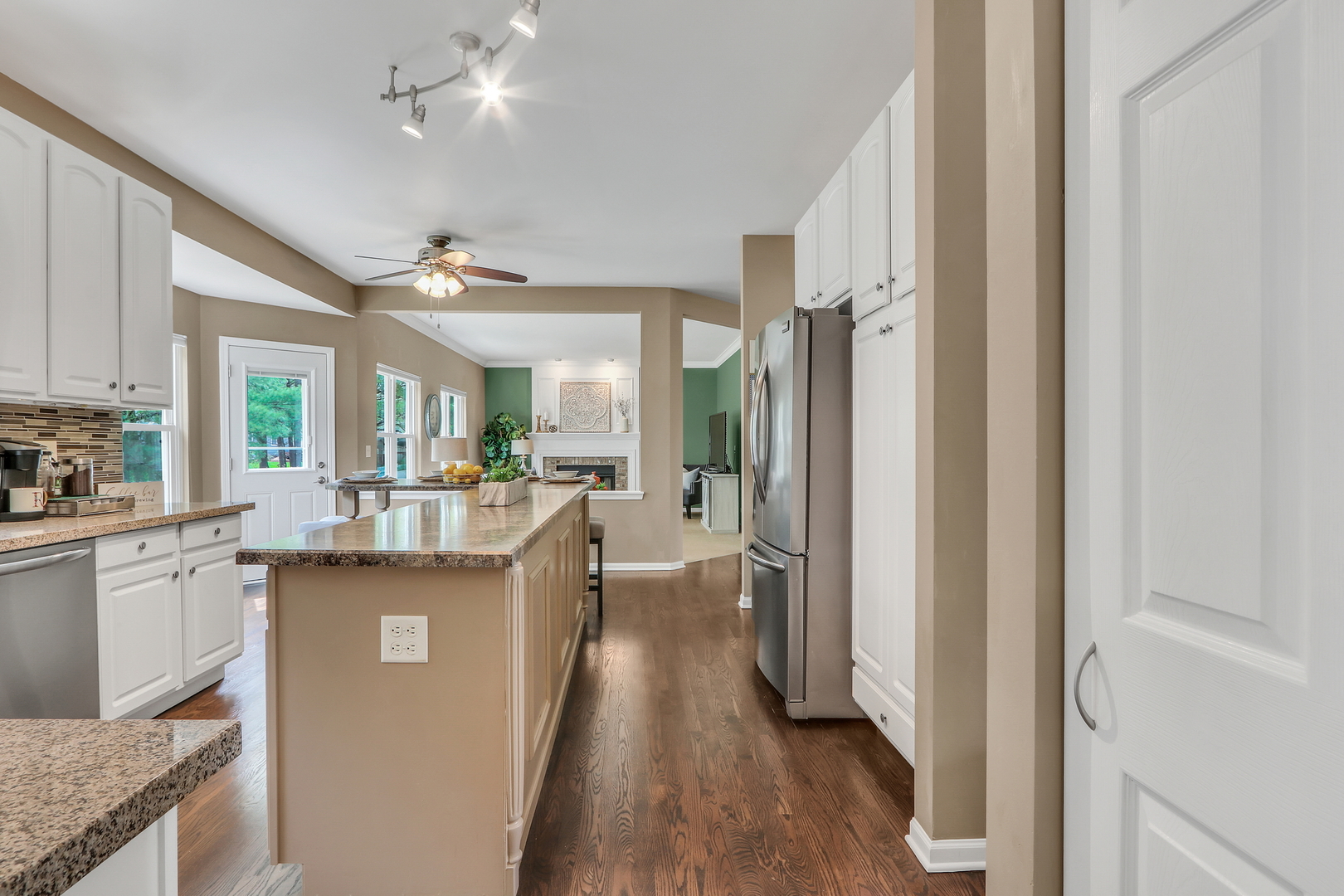 579 Old Walnut Circle