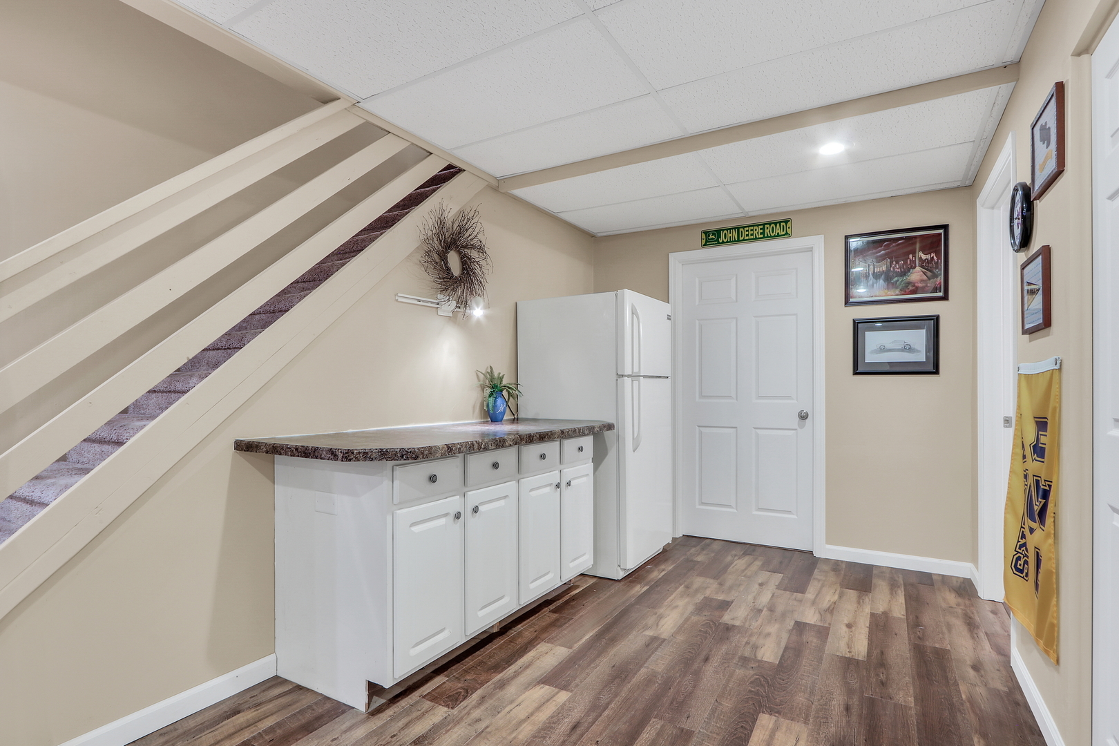 579 Old Walnut Circle