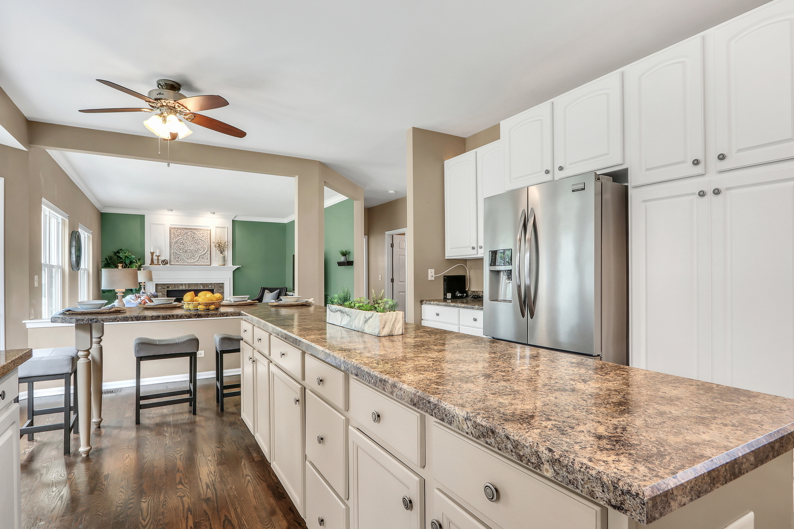 579 Old Walnut Circle